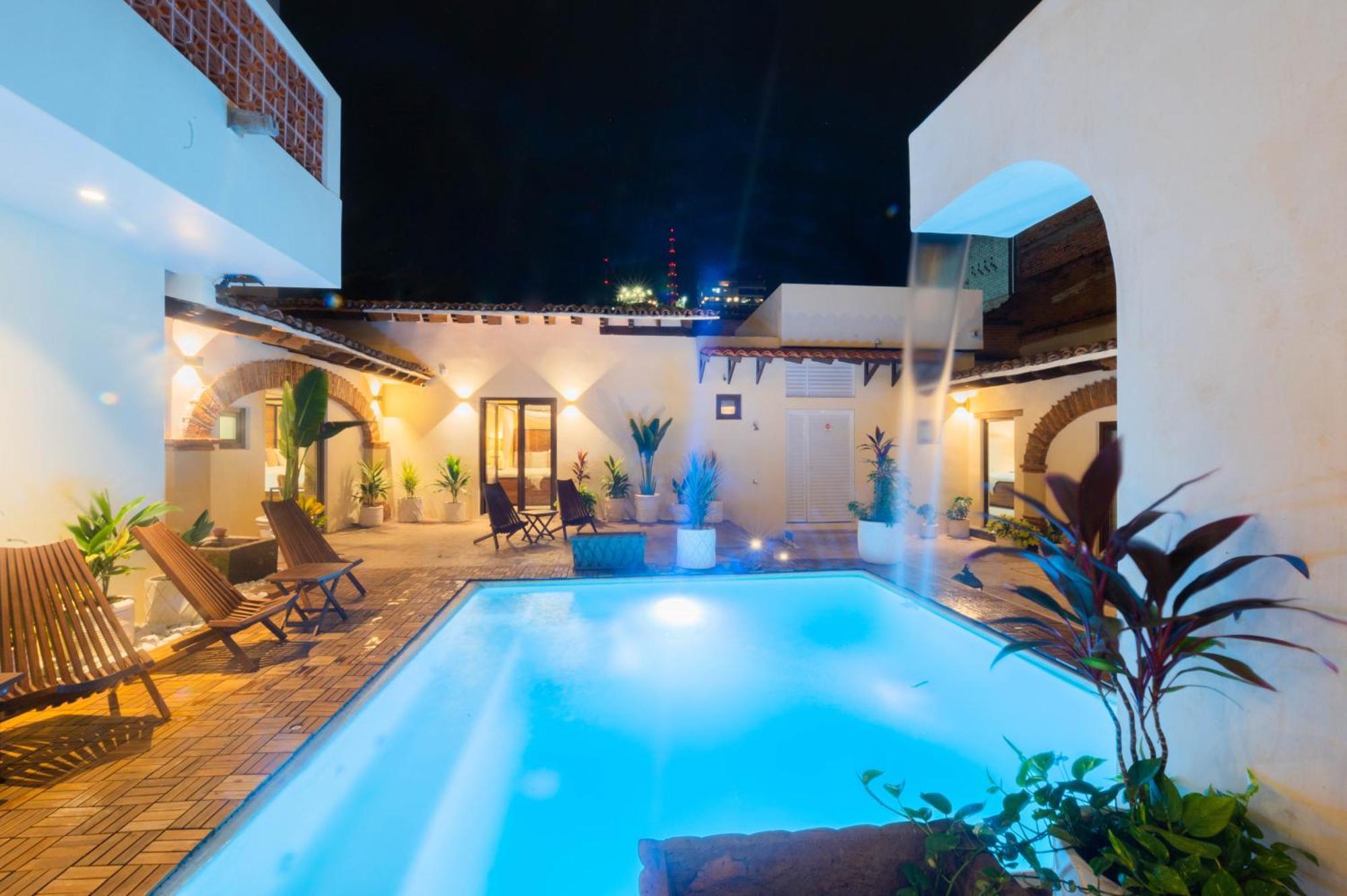 Hotel Casa Victoria Malecon - Adults Only Puerto Vallarta Exterior foto