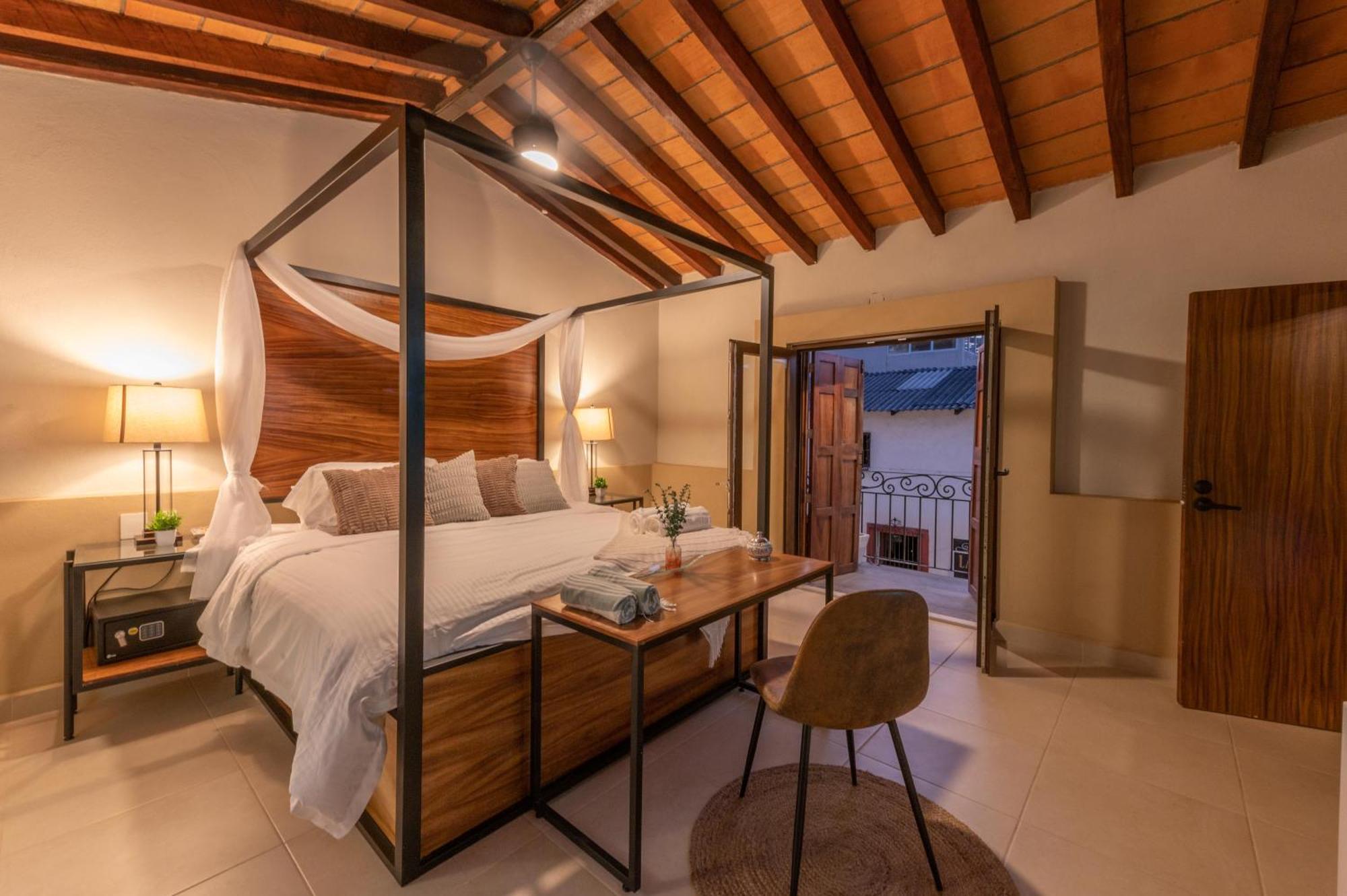 Hotel Casa Victoria Malecon - Adults Only Puerto Vallarta Exterior foto