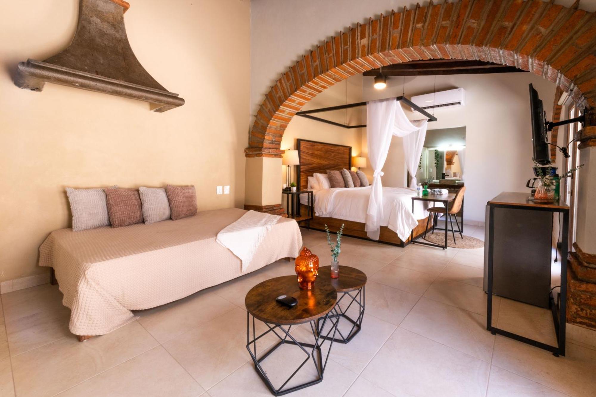 Hotel Casa Victoria Malecon - Adults Only Puerto Vallarta Exterior foto